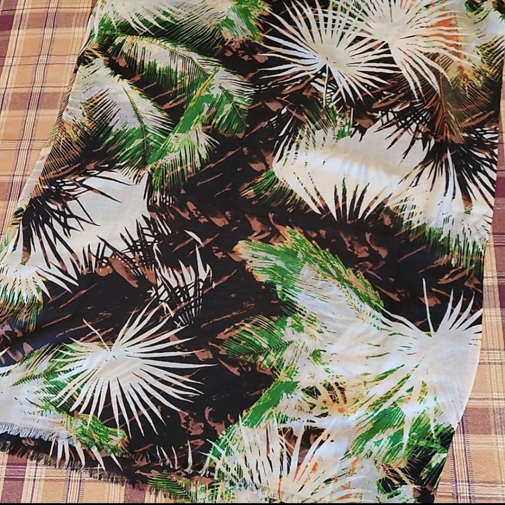 🆕️The Cashmere Project scarf/wrap